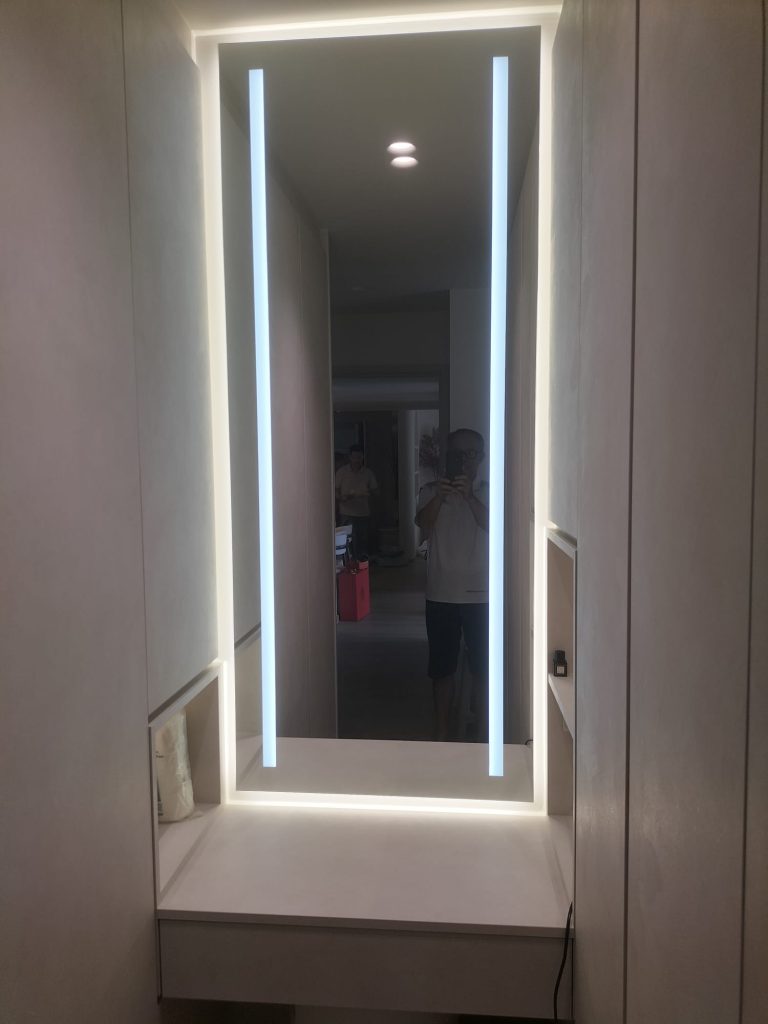 LED Dressing mirror
