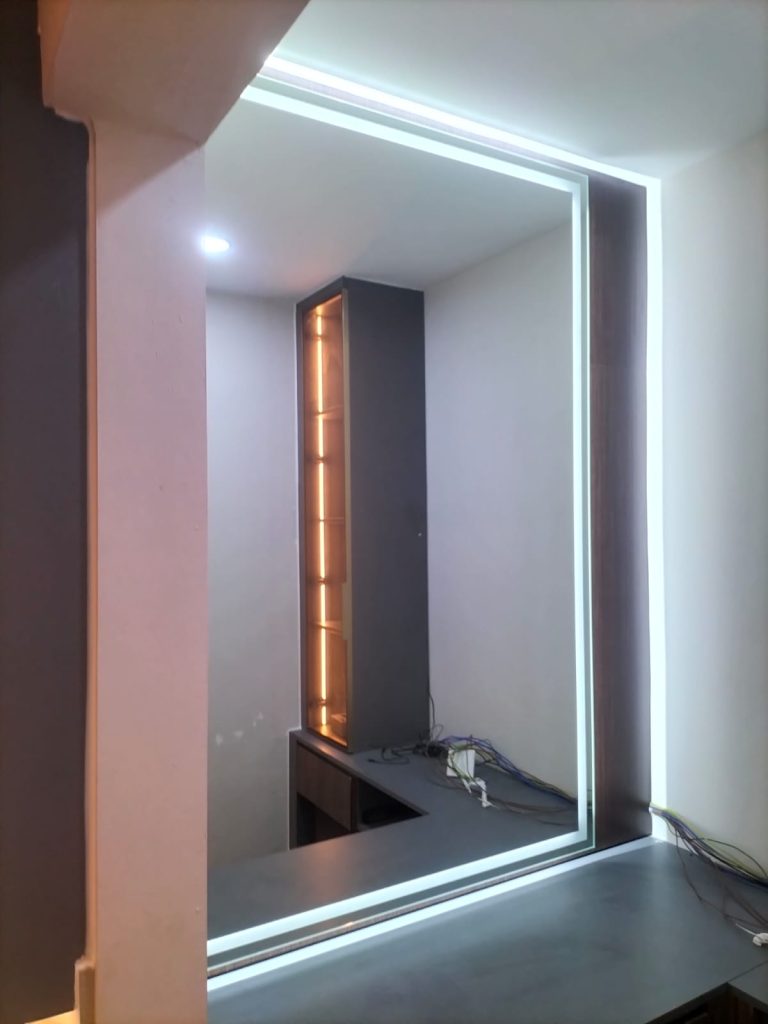 LED Dressing mirror